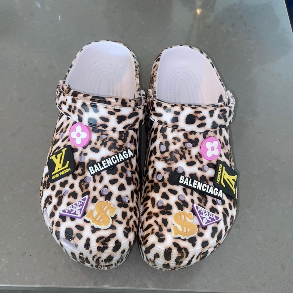 Cheetah 🐆 Print Platform Clogs with Charms